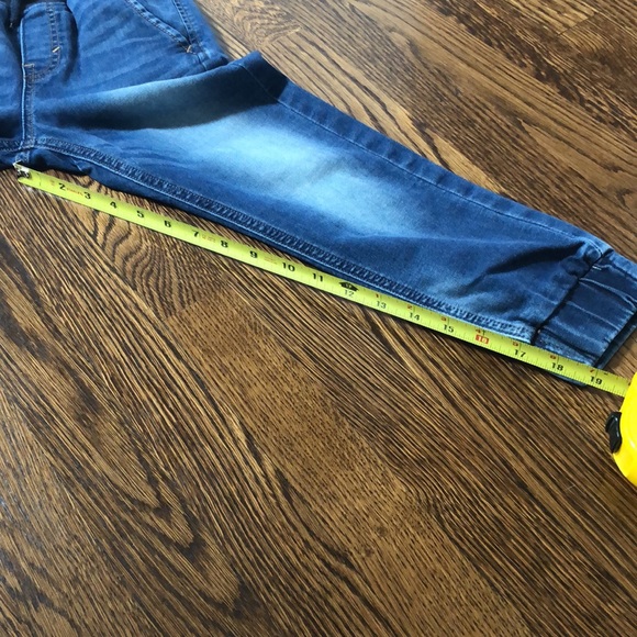 Jeans with elastic bottom - Picture 3 of 6